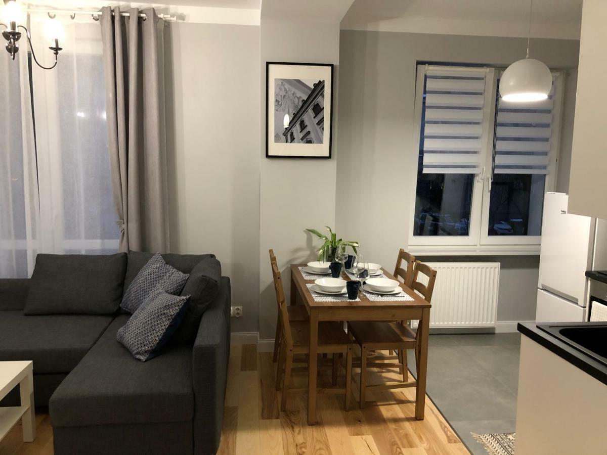 Cr Cichy Apartament W Centrum Bialystok Luaran gambar